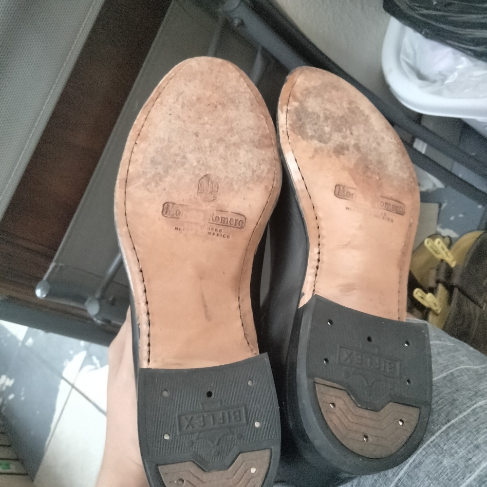 Boots - Picture 4 of 5
